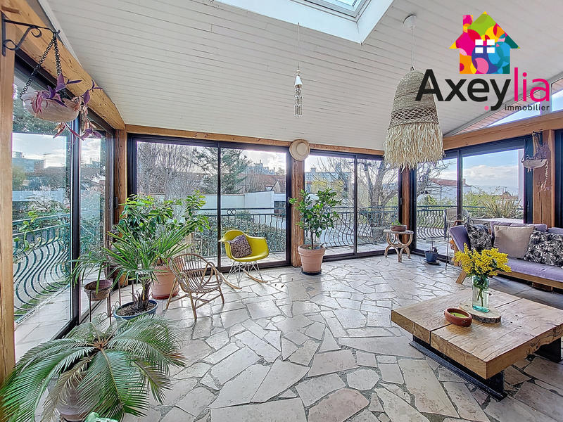 Maison - 104 m² - 5 pièces