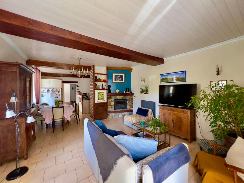 Maison - 211 m² - 6 pièces