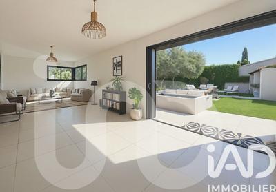 Maison - 150 m² - 4 pièces