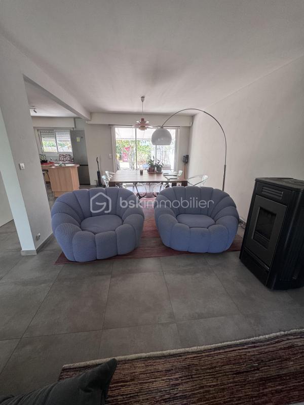 Maison - 85 m² - 4 pièces