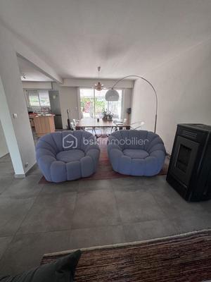 Maison - 85 m² - 4 pièces