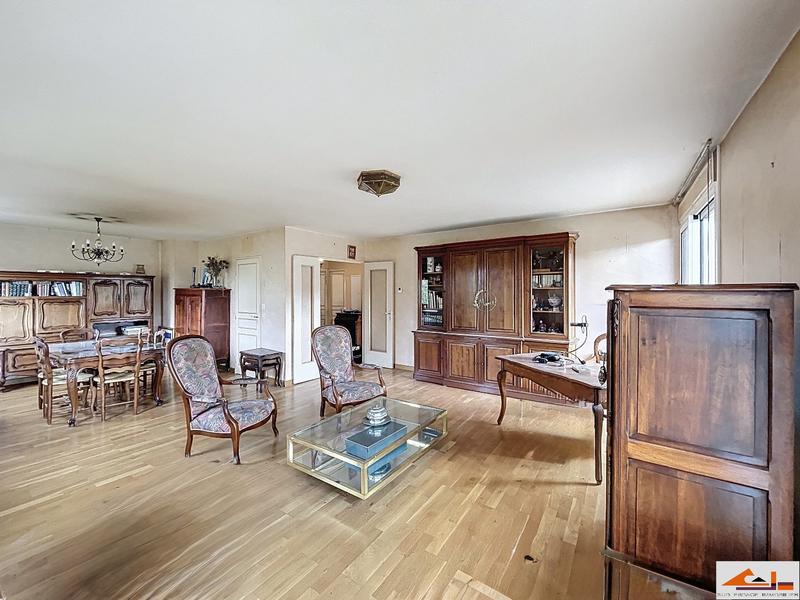 Appartement - 121 m² - 5 pièces