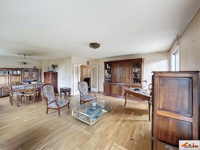 Appartement - 121 m² - 5 pièces