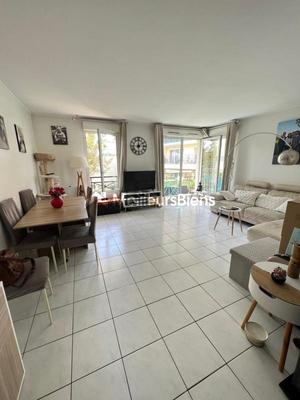 Appartement - 93 m² - 5 pièces