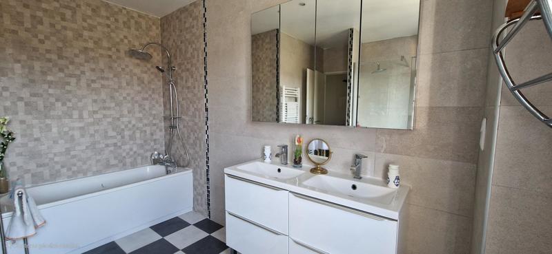 Pavillon - 132 m² - 5 pièces