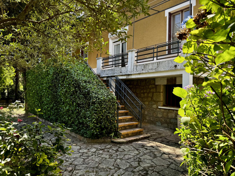 Maison - 178 m² - 7 pièces