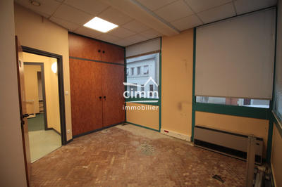 Local commercial - 86 m² - 5 pièces