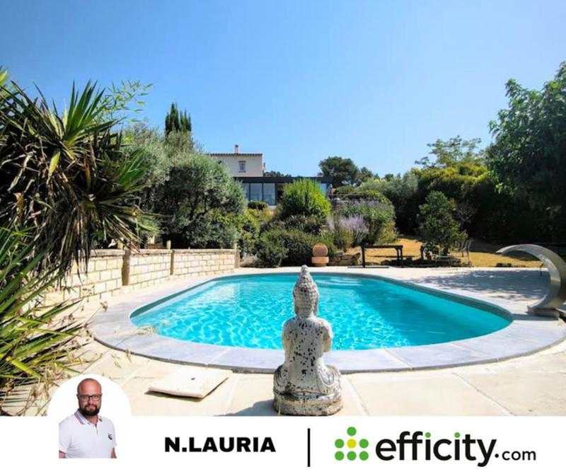 Maison - 180 m² - 8 pièces