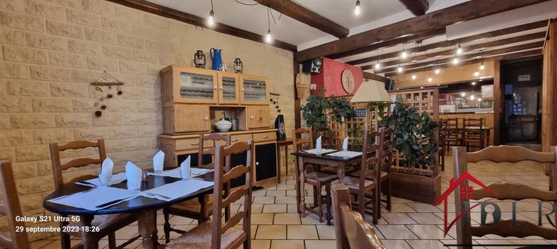 Local commercial - 895 m²