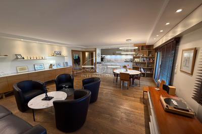 Appartement - 122 m² - 4 pièces