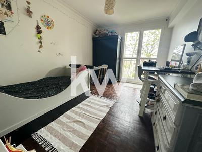 Appartement - 83 m² - 4 pièces