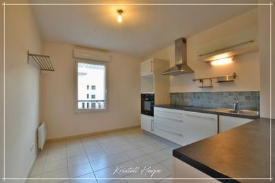 Appartement - 80 m² - 3 pièces