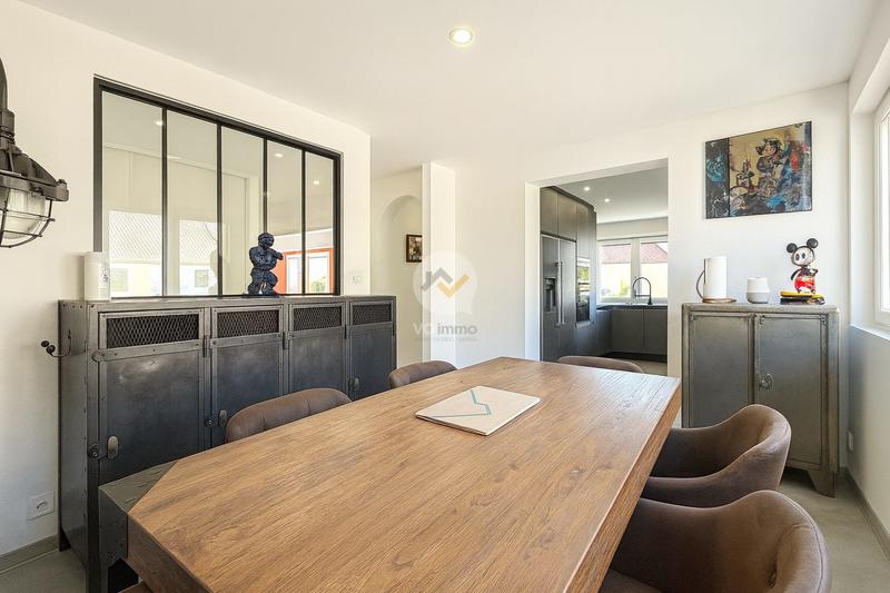 Maison contemporaine - 196 m² - 7 pièces