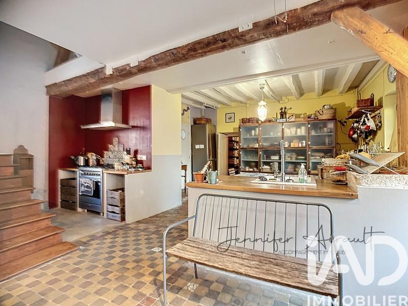 Maison - 210 m² - 6 pièces