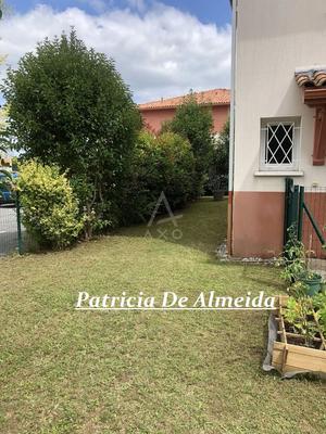 Maison jumelée - 92 m² - 4 pièces