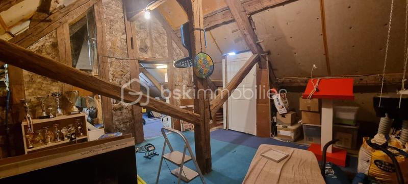 Maison - 110 m² - 8 pièces