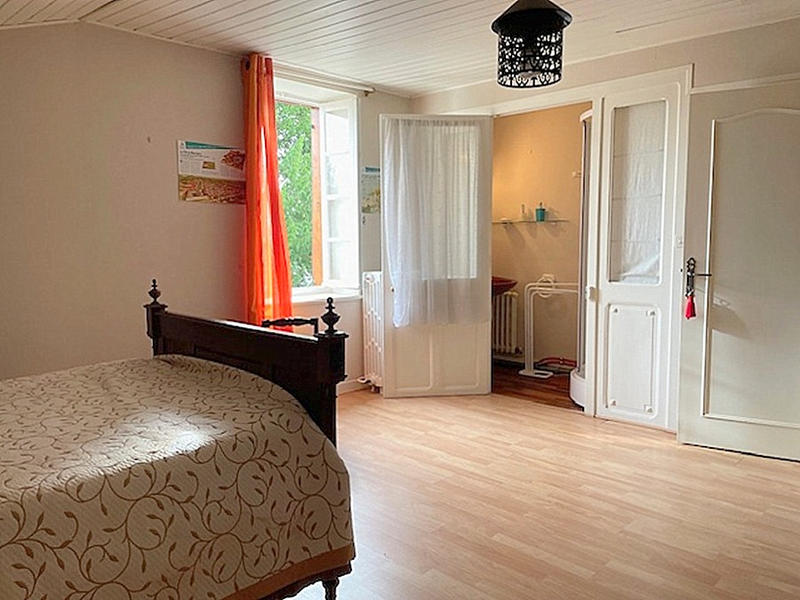 Propriété - 312 m² - 7 pièces