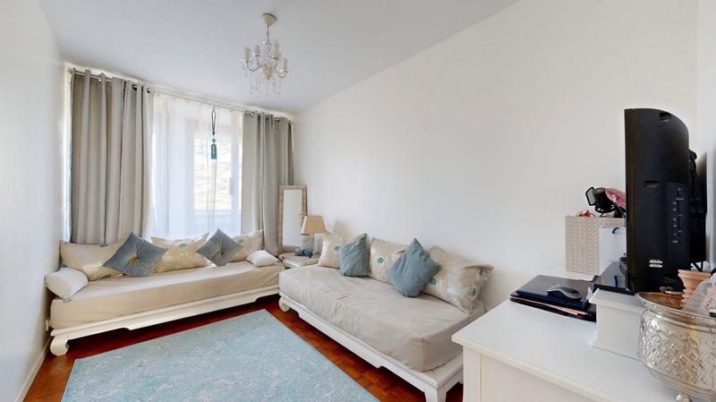 Appartement - 111 m² - 5 pièces