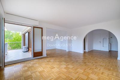 Appartement - 120 m² - 5 pièces