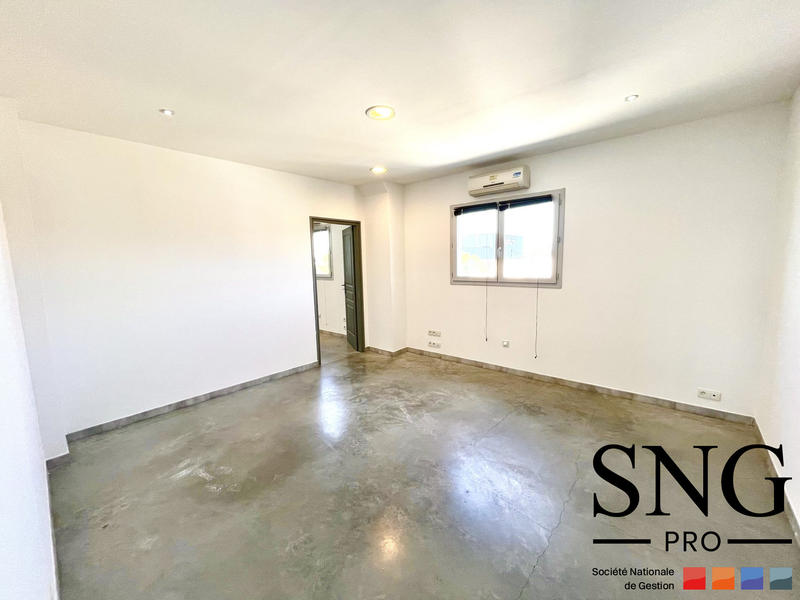 Bureau - 154 m² - 7 pièces