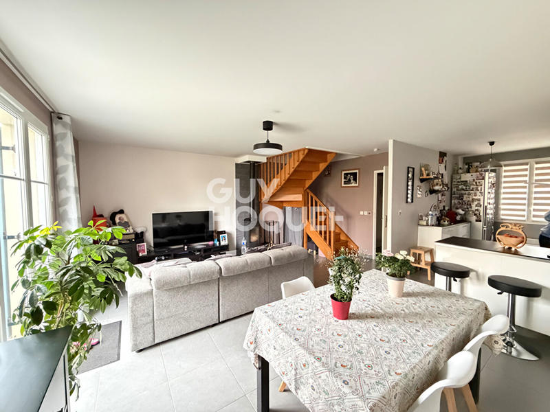 Maison - 82 m² - 5 pièces