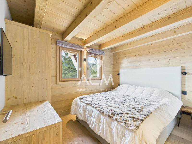 Châlet - 221 m² - 8 pièces