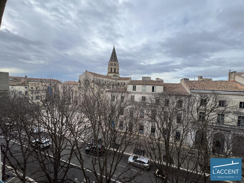 Appartement - 75 m² - 3 pièces