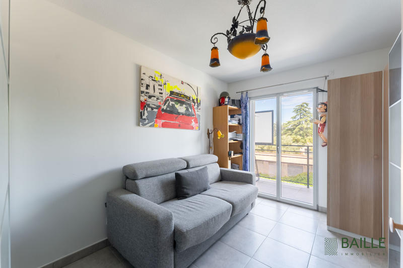 Appartement - 75 m² - 3 pièces