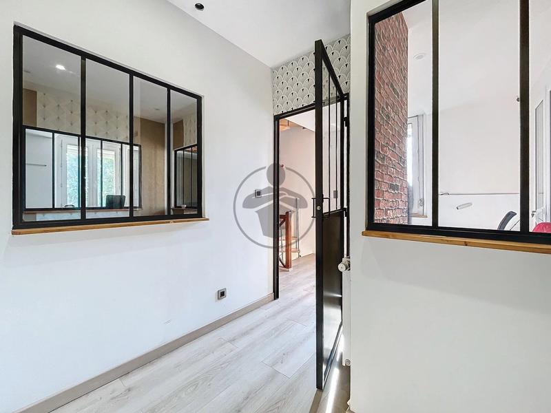 Immeuble - 110 m² - 5 pièces