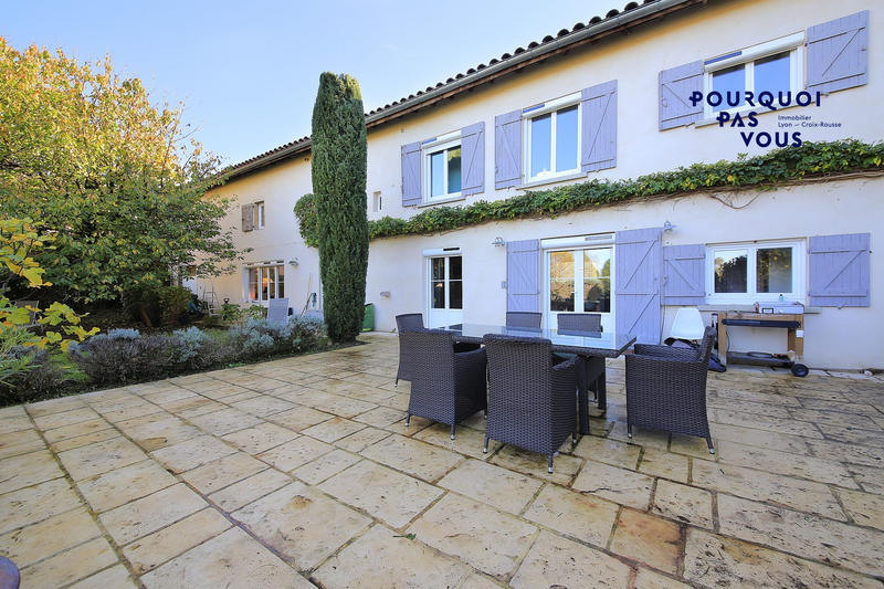 Maison ancienne - 260 m² - 8 pièces