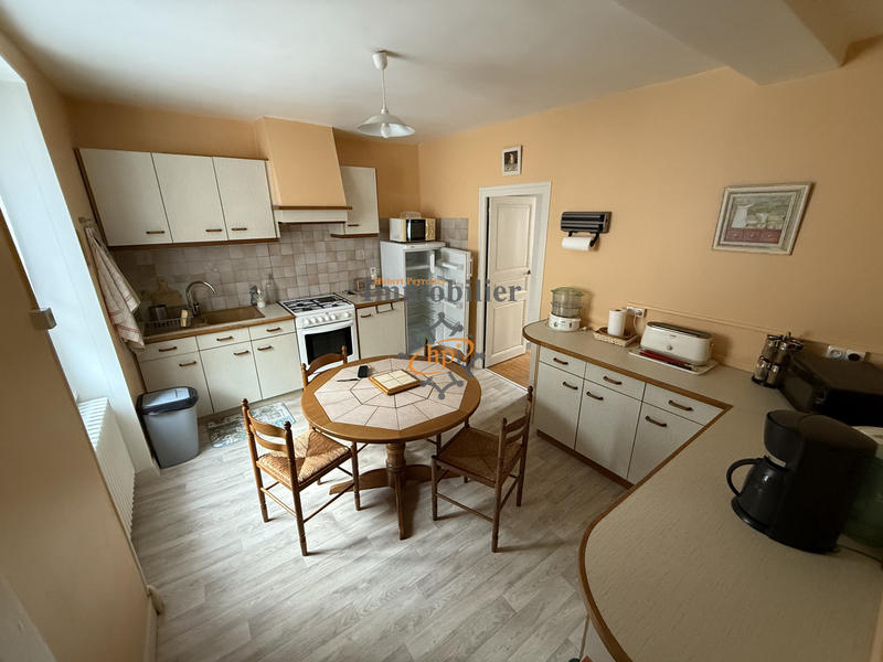 Maison - 96 m² - 5 pièces