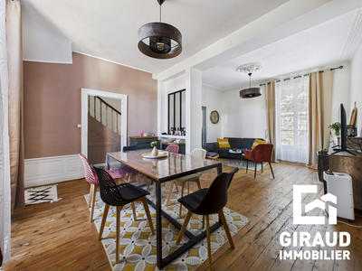 Maison - 86 m² - 5 pièces