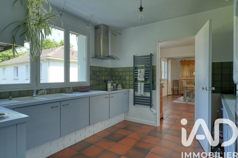 Maison - 206 m² - 8 pièces