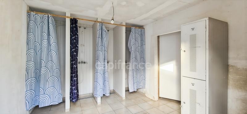 Maison - 262 m² - 14 pièces