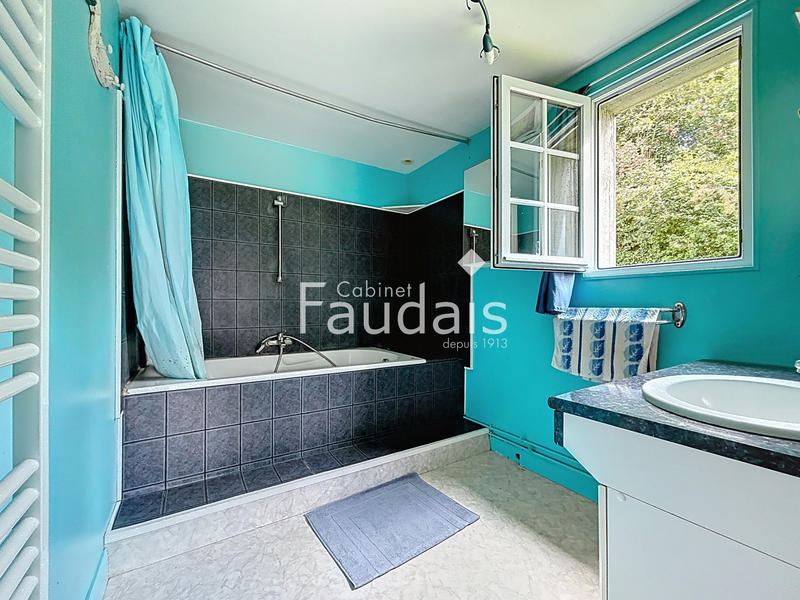 Maison - 138 m² - 7 pièces