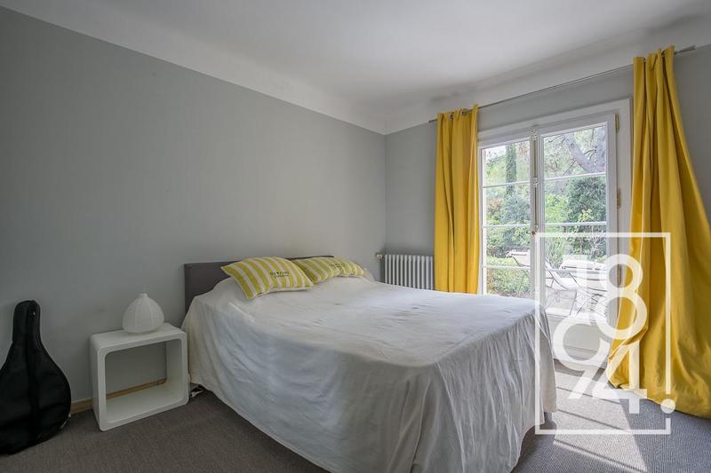 Villa - 261 m² - 7 pièces