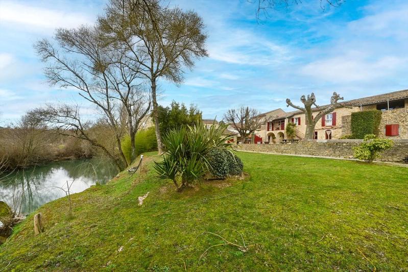 Mas - 339 m² - 12 pièces