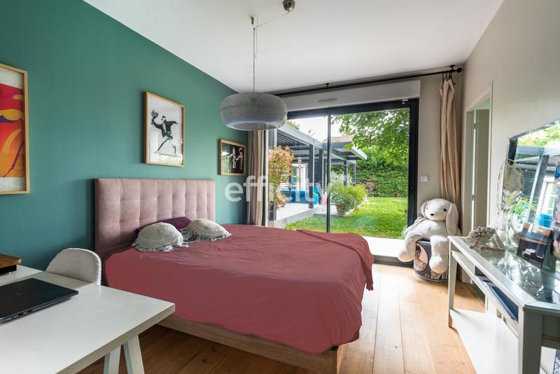 Maison - 292 m² - 10 pièces