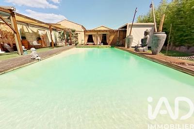 Maison - 240 m² - 8 pièces