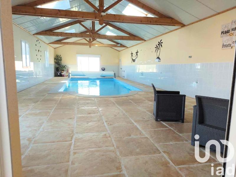 Maison - 240 m² - 7 pièces