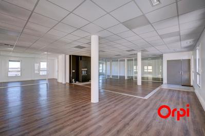 Bureau - 248 m²
