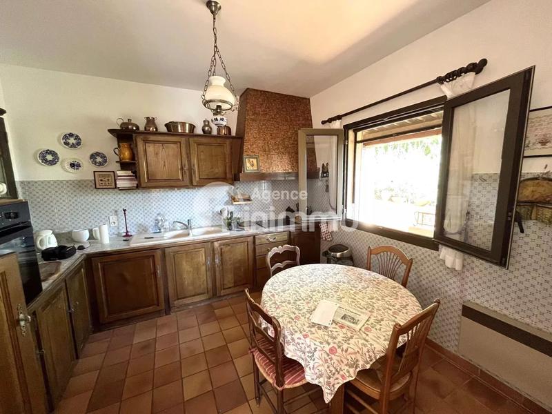 Maison - 195 m² - 6 pièces