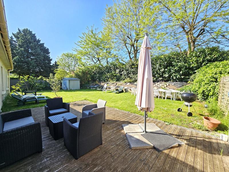 Maison - 220 m² - 9 pièces