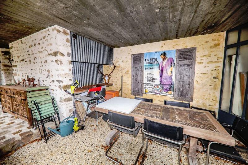 Maison - 250 m² - 9 pièces