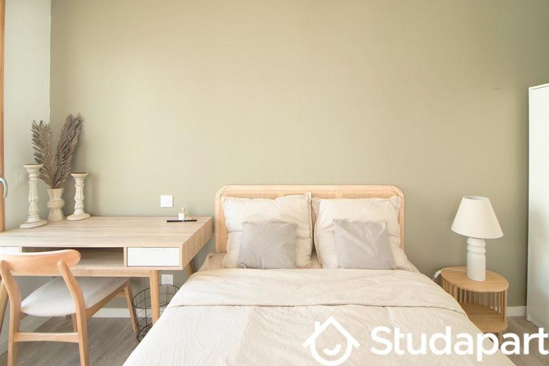 Chambre - 9 m² - 1 pièce