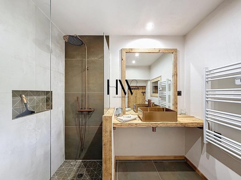 Châlet - 285 m² - 8 pièces