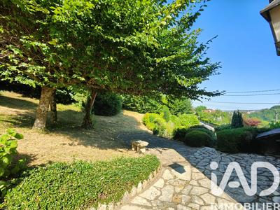 Maison - 121 m² - 6 pièces