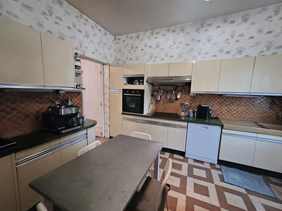 Maison - 186 m² - 7 pièces