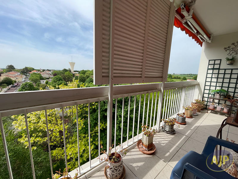 Appartement - 81 m² - 3 pièces