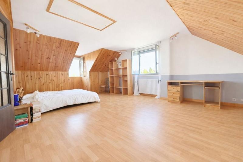 Maison - 147 m² - 6 pièces